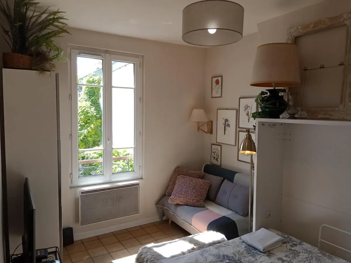 公寓 Paris Authentic House Small, Bright And Calm Studio