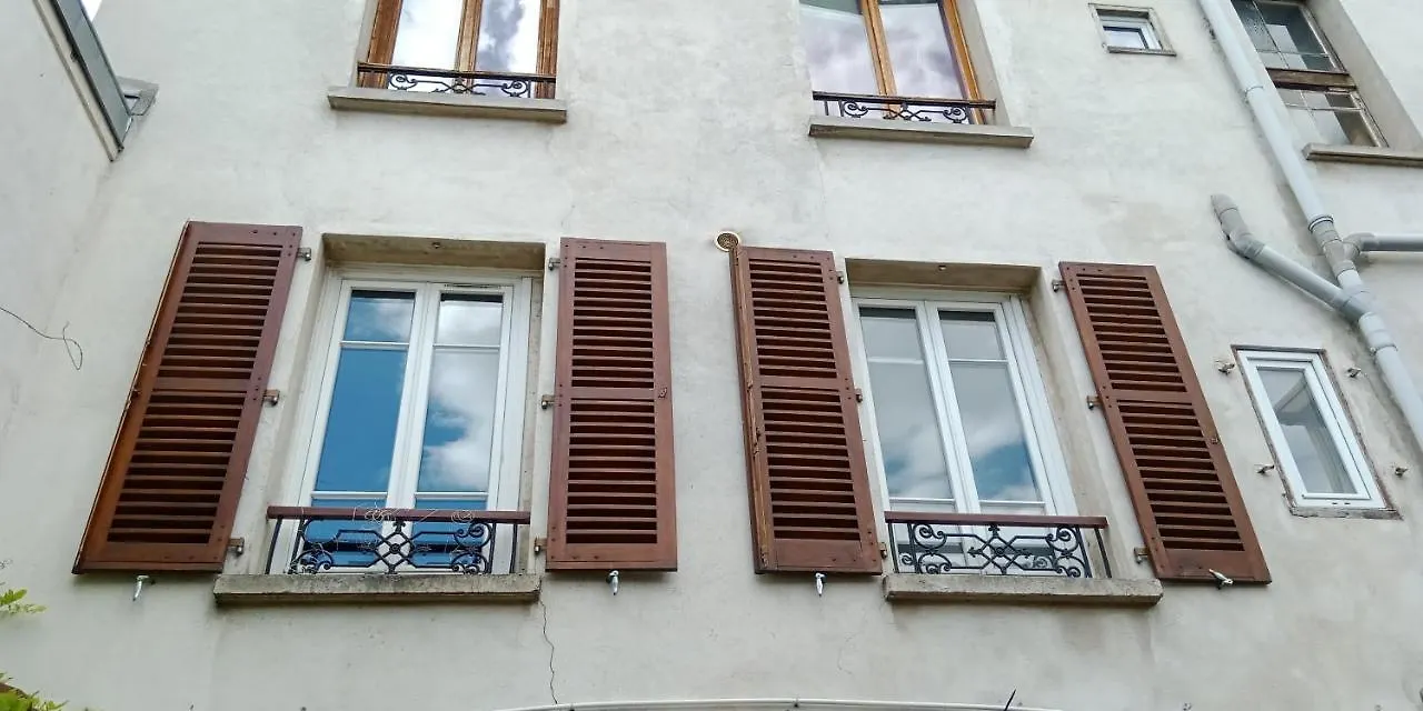 Paris Authentic House Small, Bright And Calm Studio