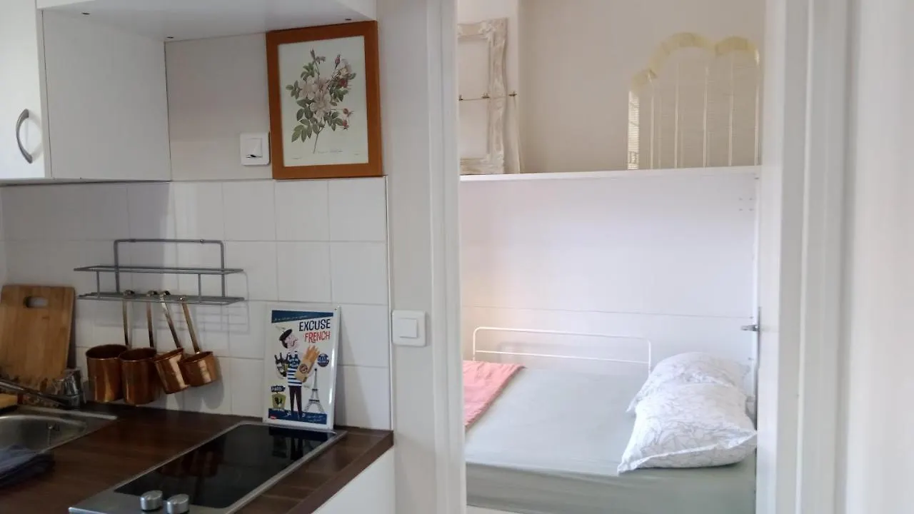 Paris Authentic House Small, Bright And Calm Studio
