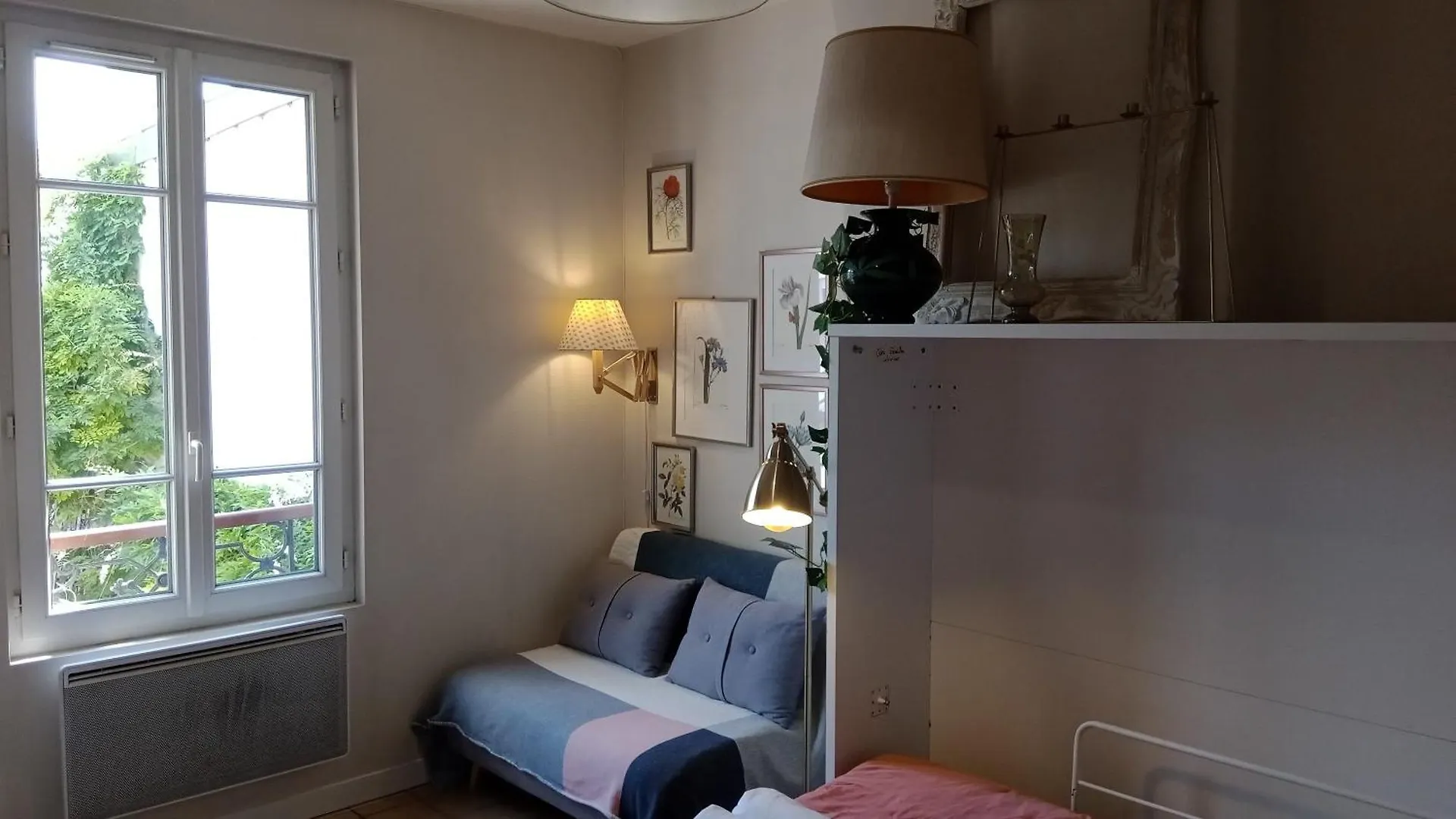 Paris Authentic House Small, Bright And Calm Studio